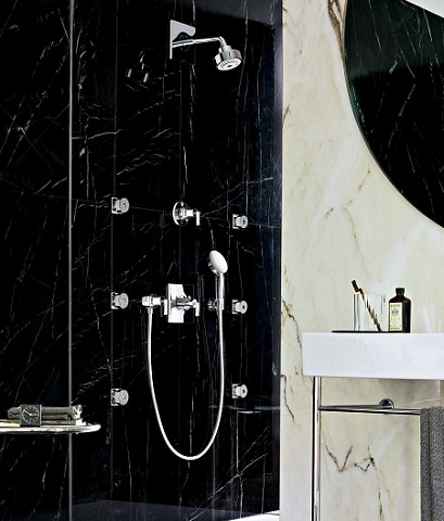 Hansgrohe Custom Shower With Body Sprayers 28469001