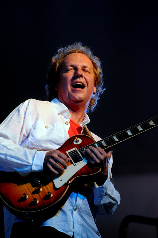 Jazz Guitarist Lee Ritenour