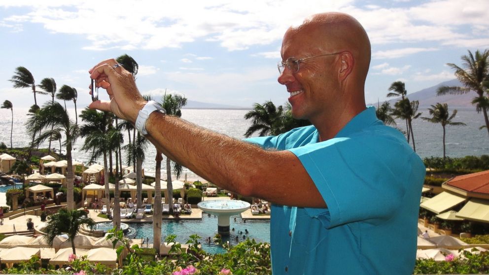 Four Seasons Resort Maui's Photo Ambassador Scott Miles, aka Smiles