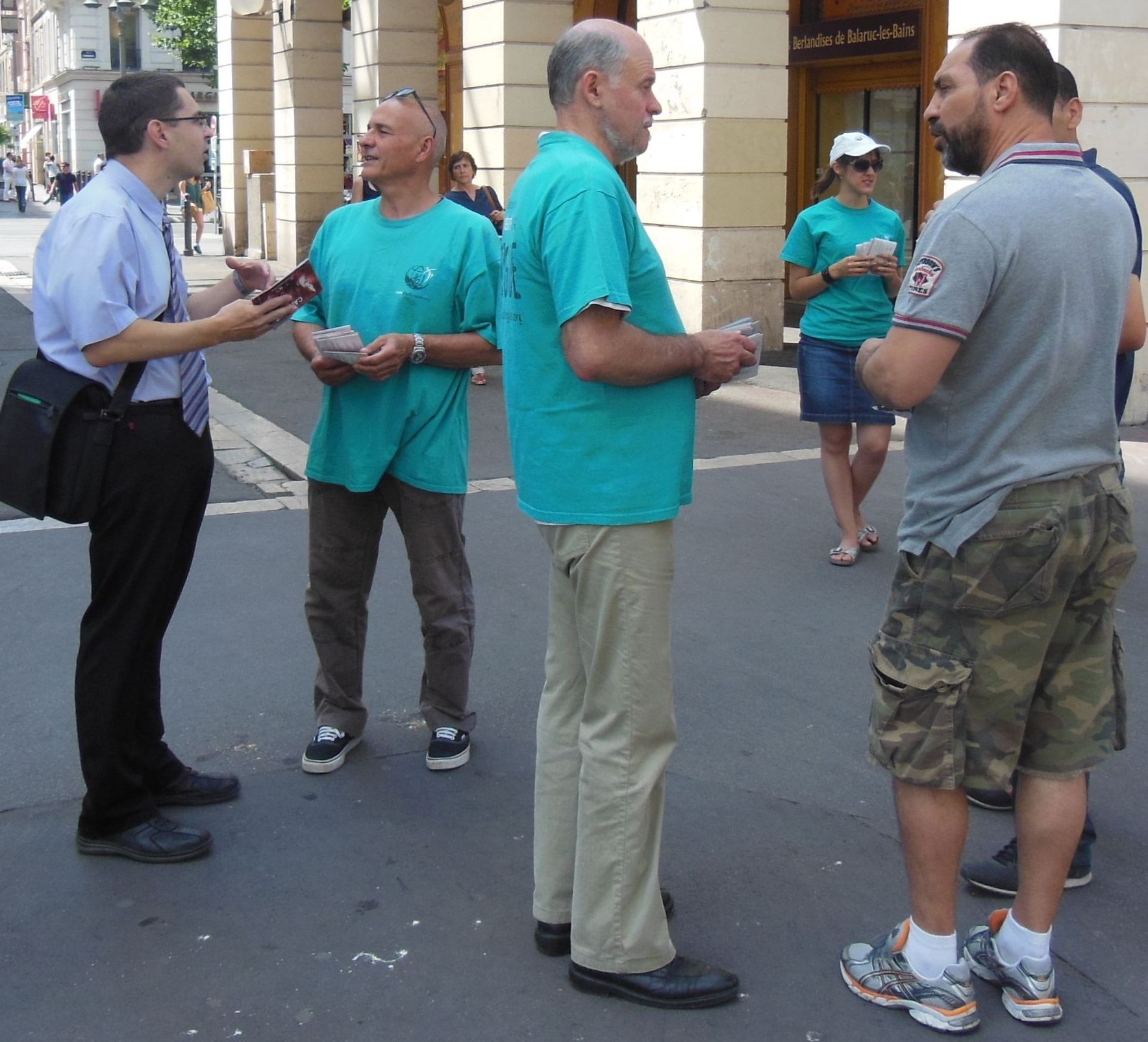 Volunteers talk to passers-by about the drug problem and introduce them to the Truth About Drugs initiative on the popular Saint Ferréol walking street in Marseilles.