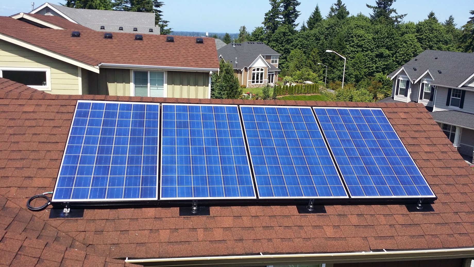 Photovoltaic Solar System uses 80% fewer parts than traditional solar systems on the market
