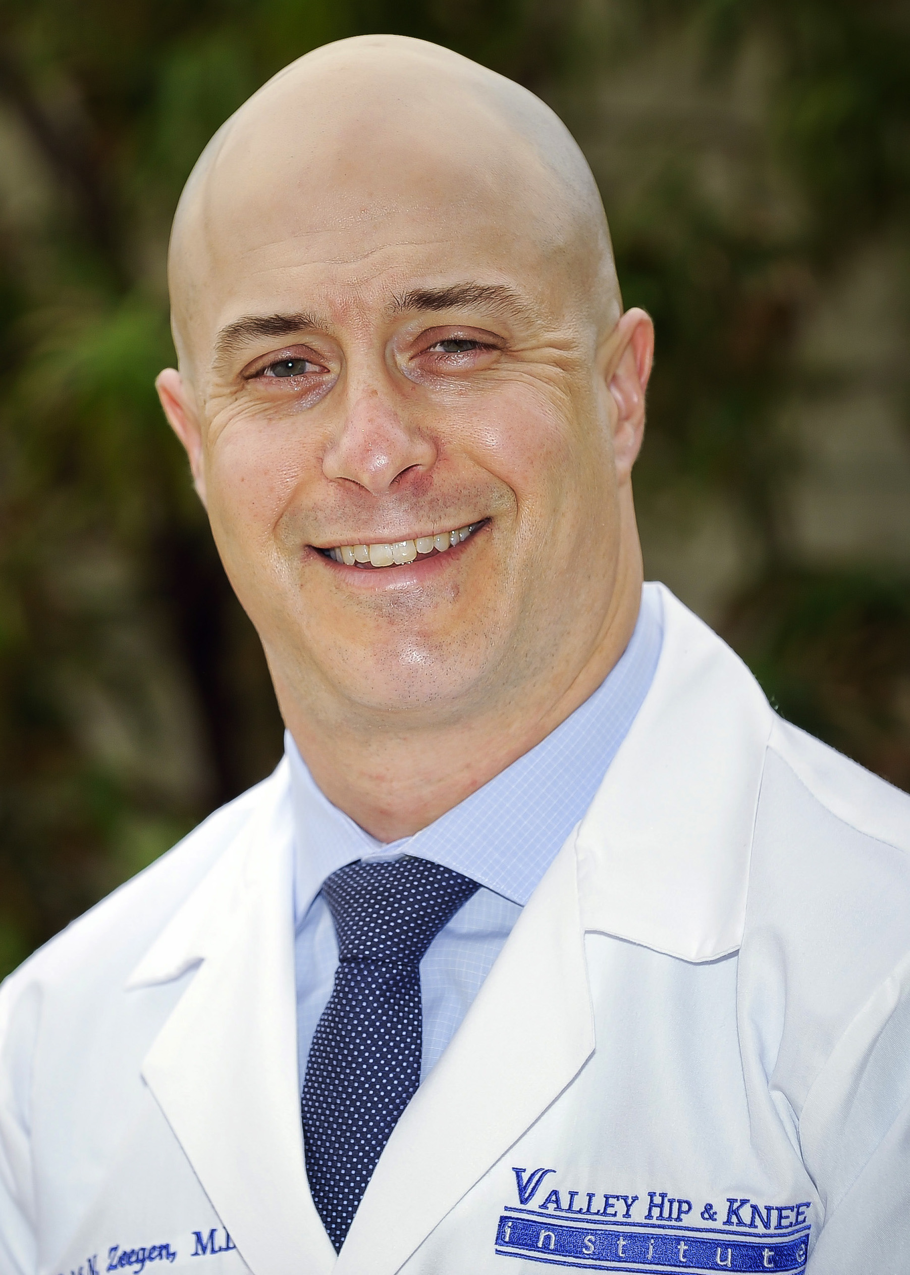 Associate Medical Director of the Valley Hip & Knee Institute Erik N. Zeegen, MD