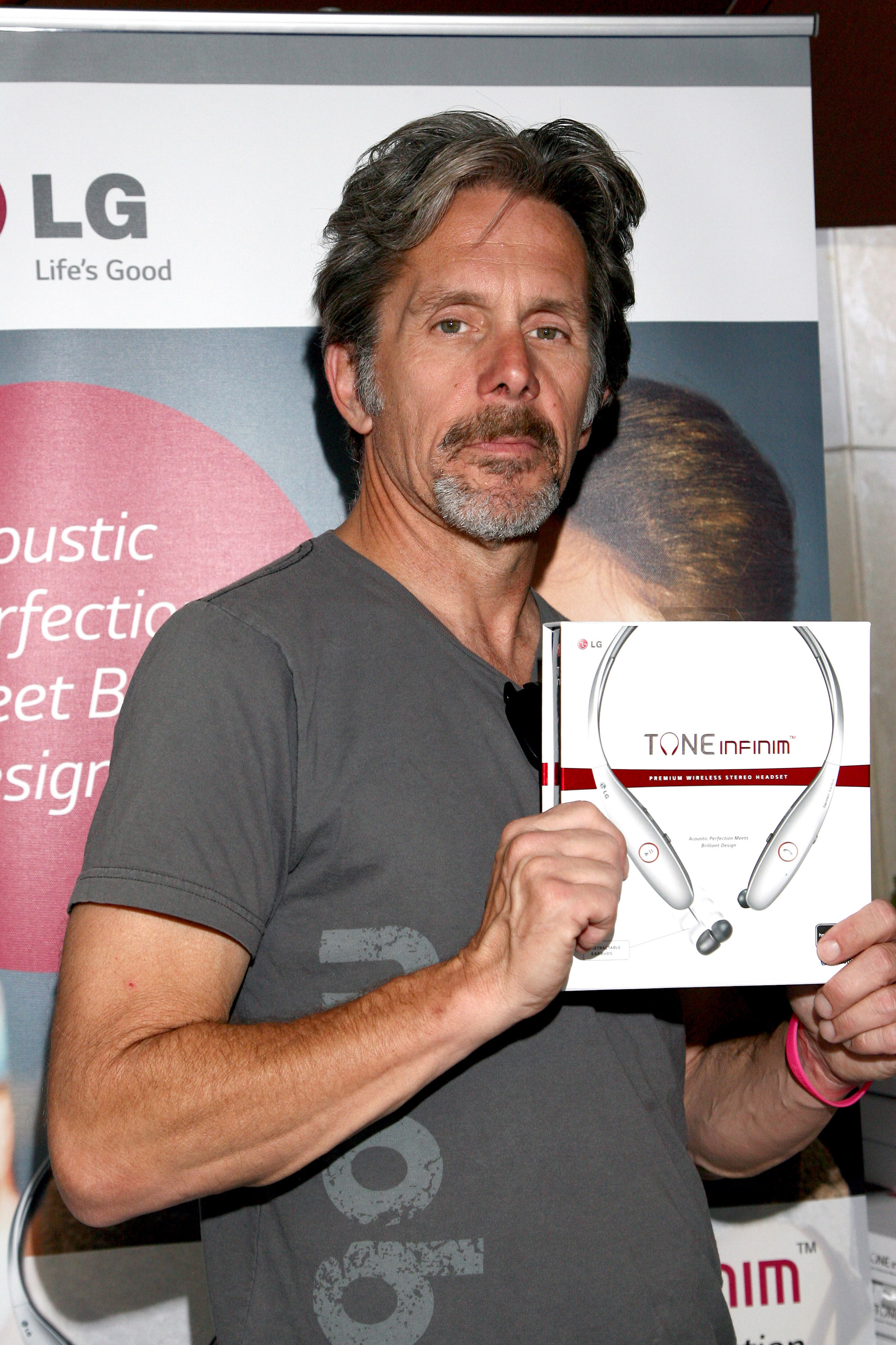 Emmy Nominee - Gary Cole - Visits the LG Electronics Booth