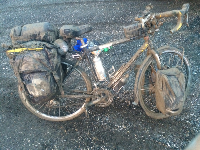 Bicycling the Dalton Highway - Not a Good Day