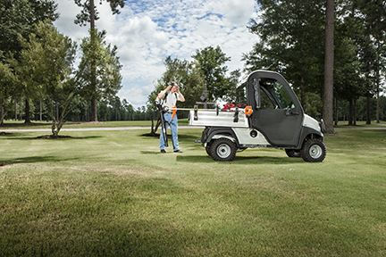 Carryall utility vehicles accommodate the VersAttach bed-based attachment system that's perfect for turf or grounds maintenance. It lets users organize and protect their gear and reduce round trips.