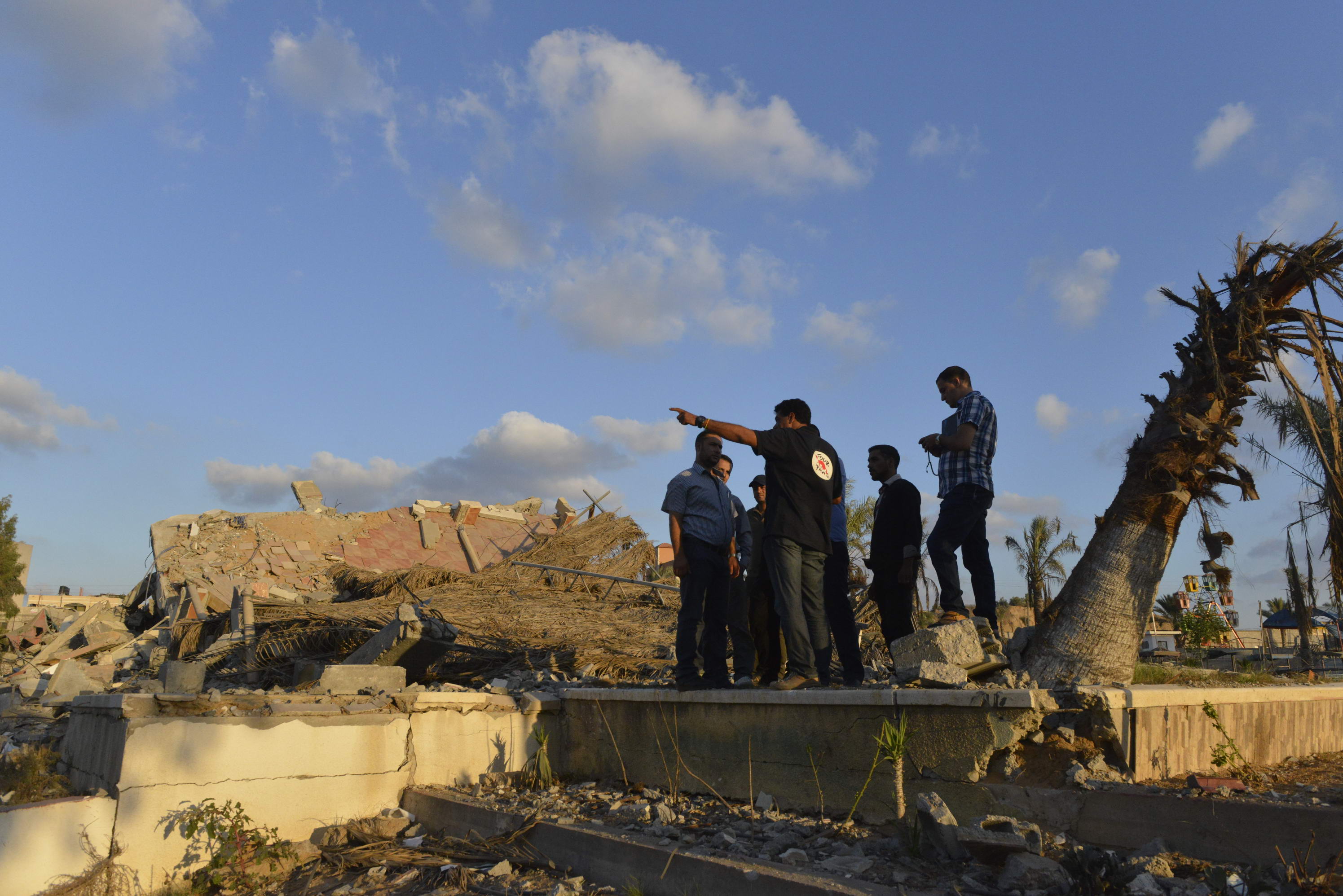 FOUR PAWS animal rescue team surveys damage at Gaza Zoo © FOUR PAWS | Mihai Vasile
