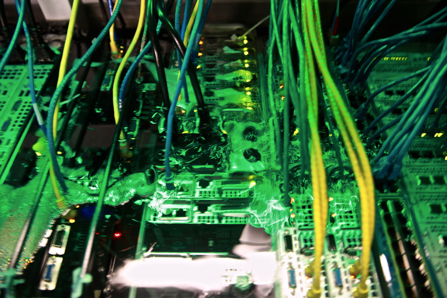 CH3 Data's immersed servers