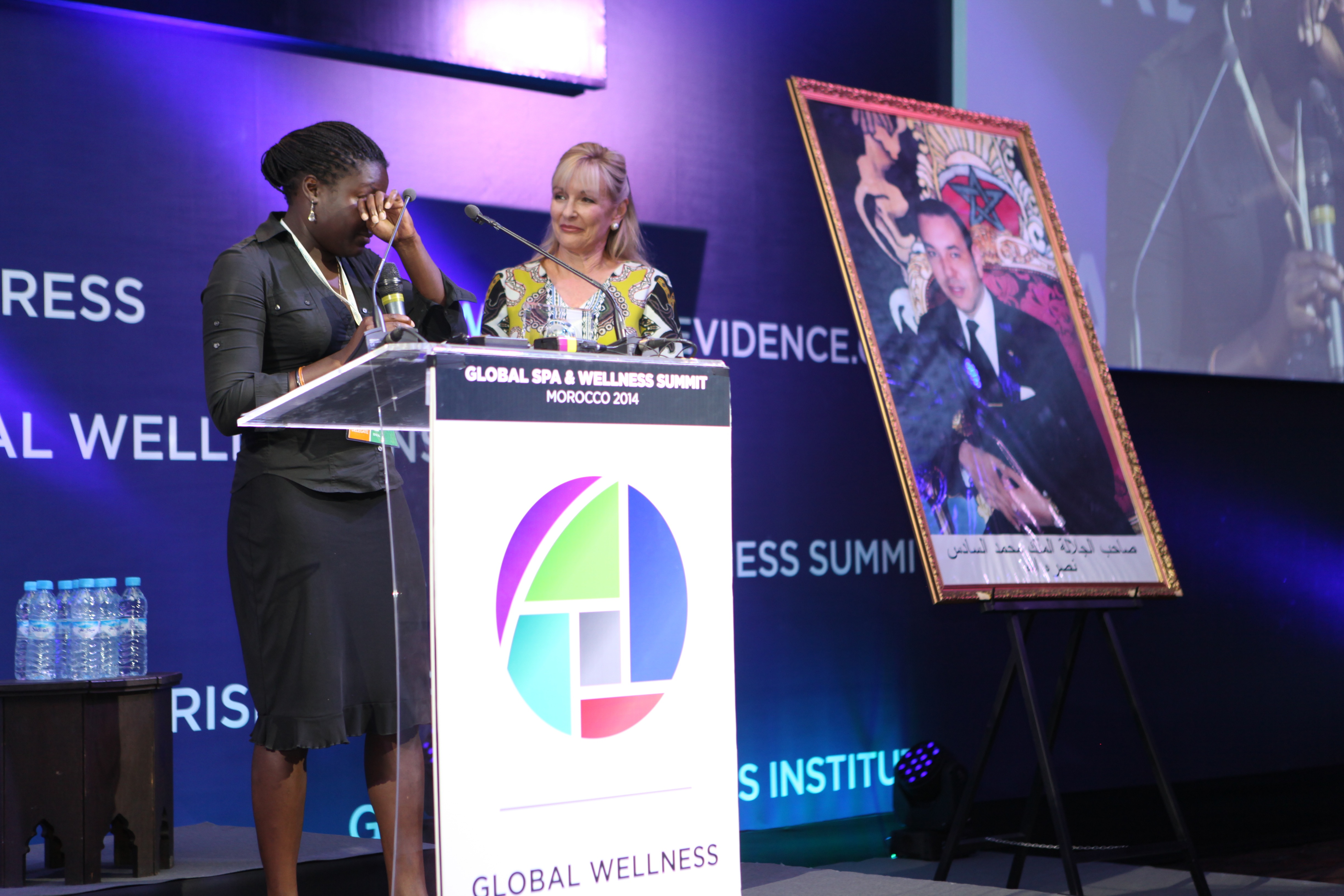 Magette Wade tearfully accepts Leading Woman in Wellness Award