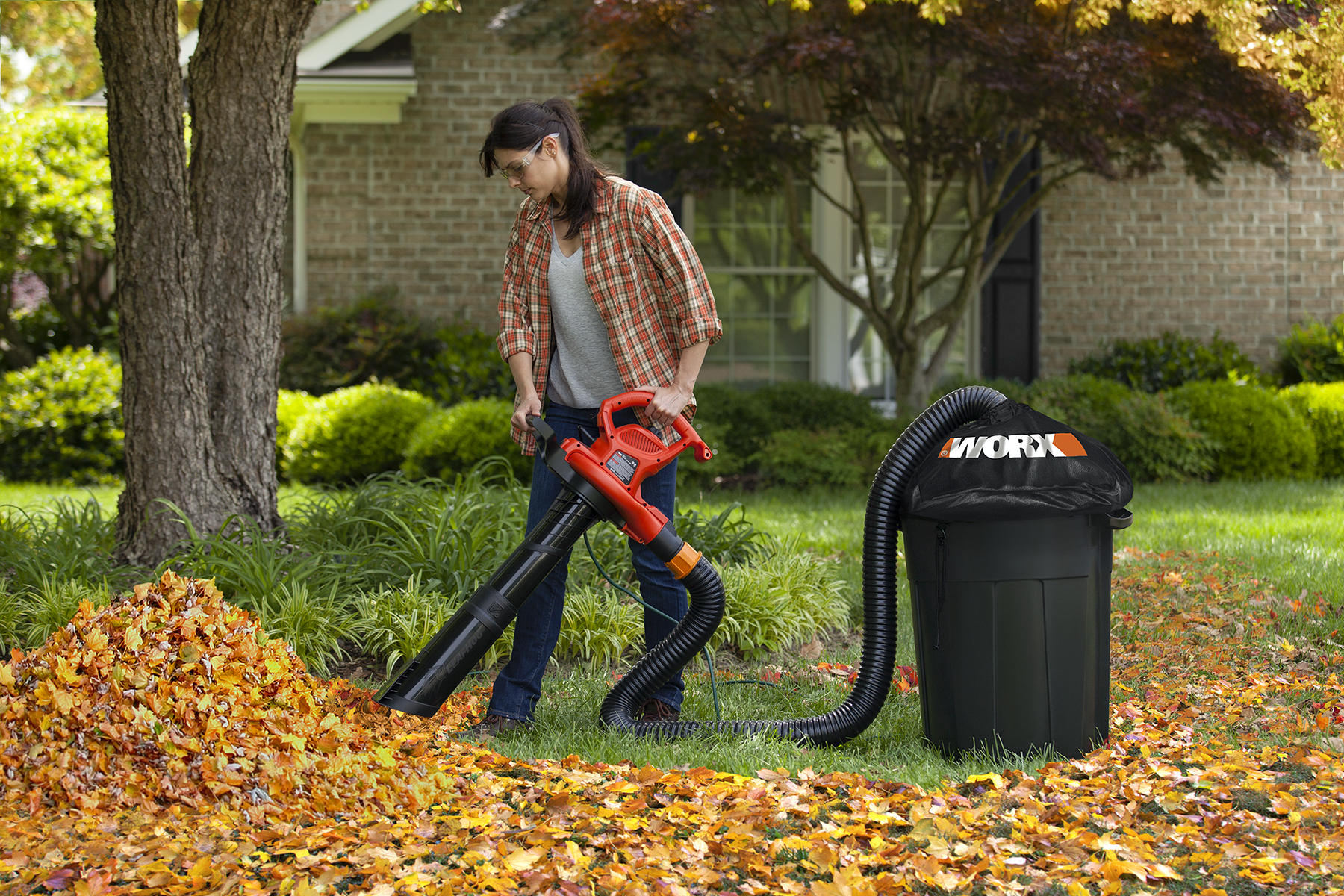 WORX LeafPro High Capacity Universal Collection System is a perfect complement to TRIVAC and other major brands of blower/mulcher/vacs.
