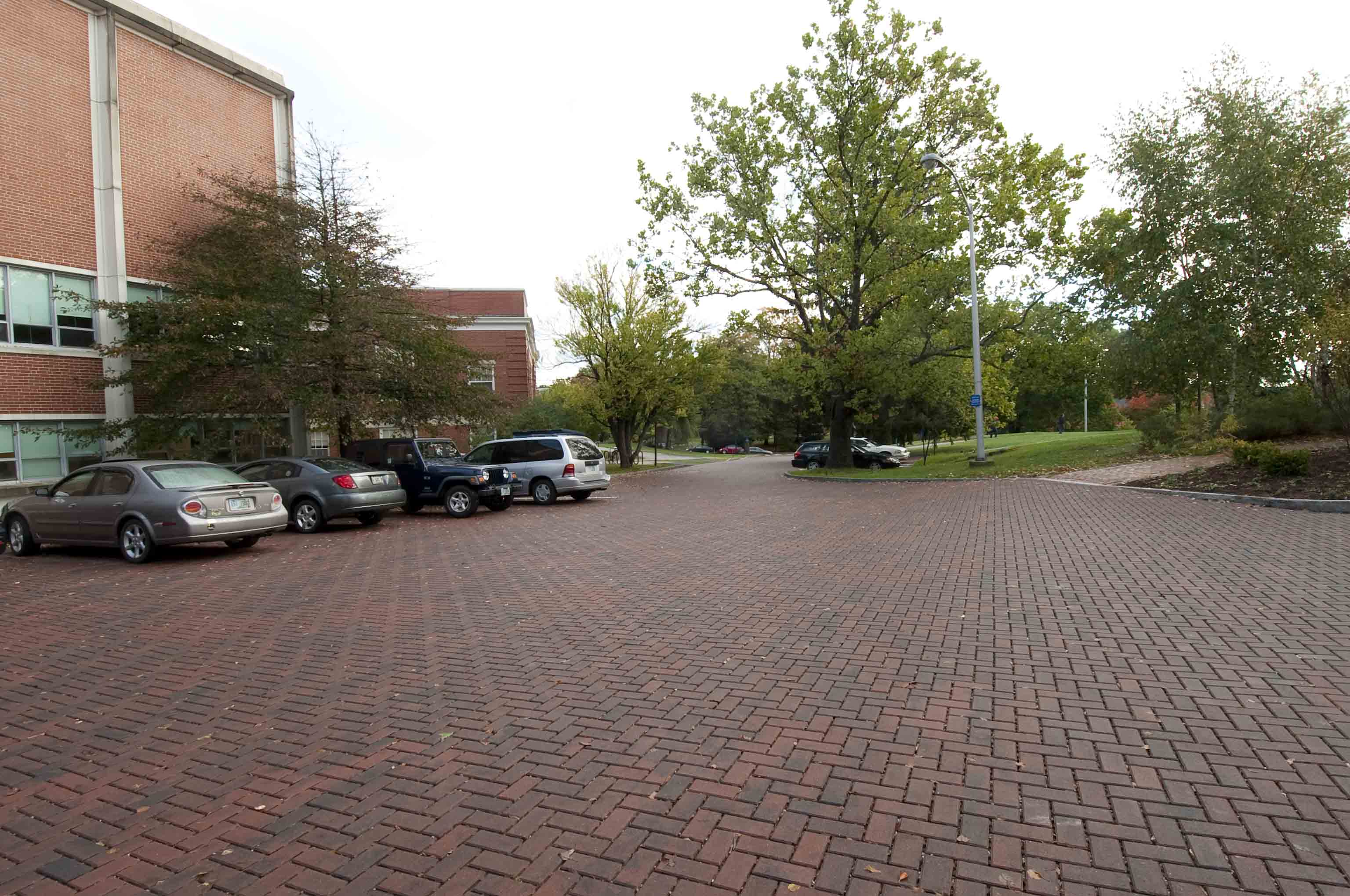 Hood House Drive with permeable interlocking concrete pavement at the center of the University of New Hampshire campus demonstrated runoff and pollution reduction performance in a cold climate.