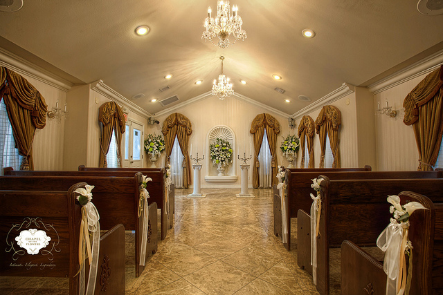 Las Vegas Wedding Chapel - Chapel of the Flowers