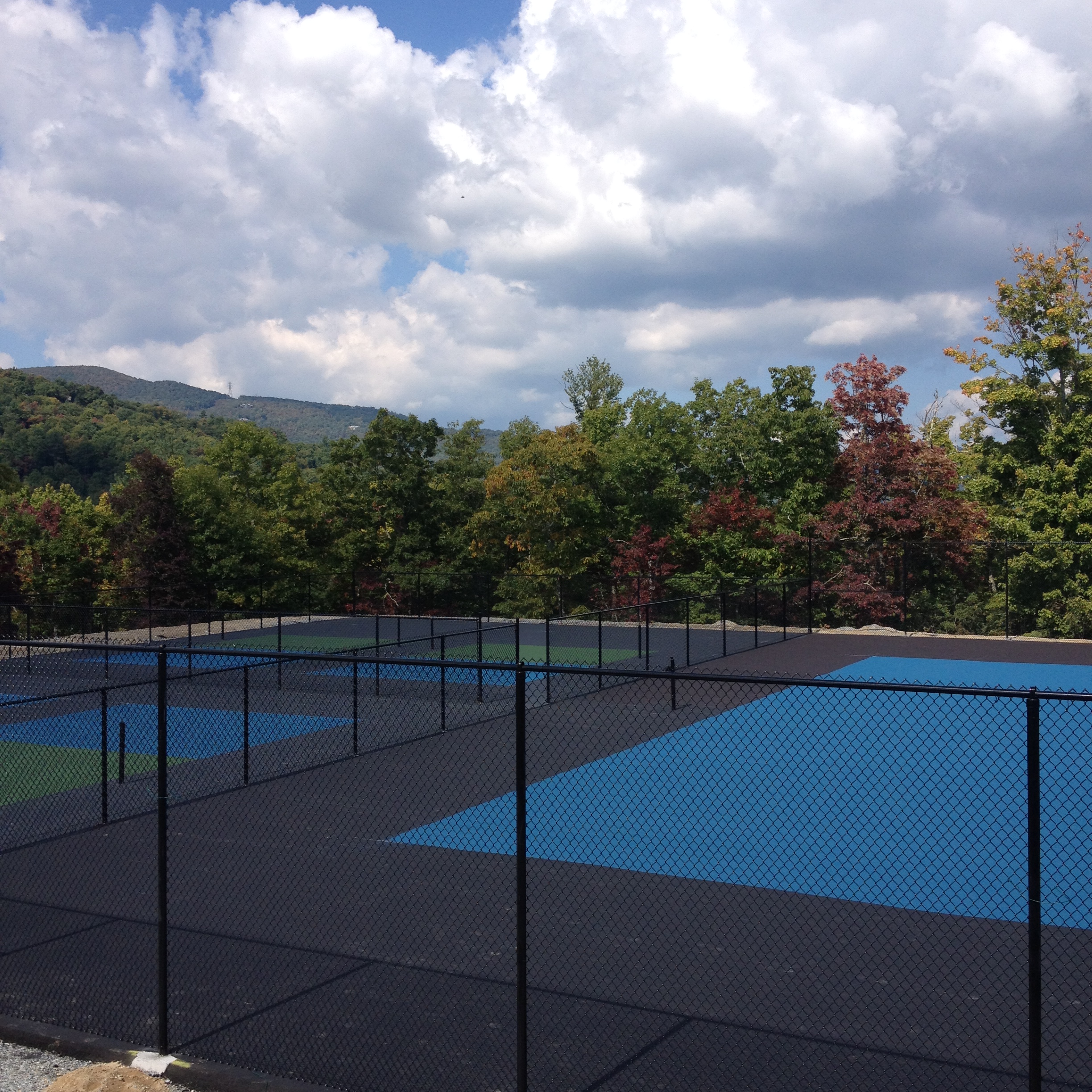 Tennis and Pickleball Courts at Mountain Falls