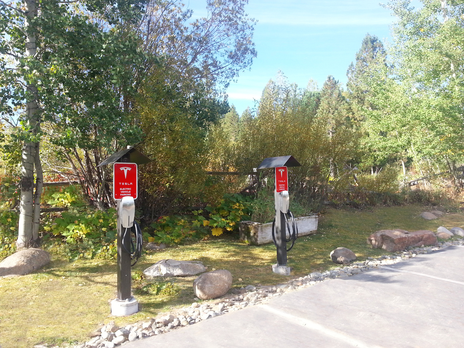 Two brand new Tahoe City Tesla charging stations!