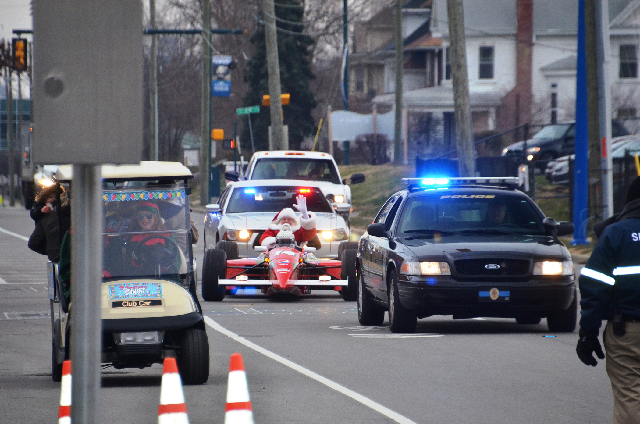 Santa in traffic on the way to The Children's Museum of Indianapolis