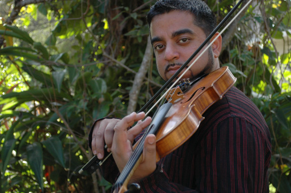 Premiere violinist Arun Ramamurthy performs on BHAKTI, a Grammy(R)-nominated album by Paul Avgerinos.