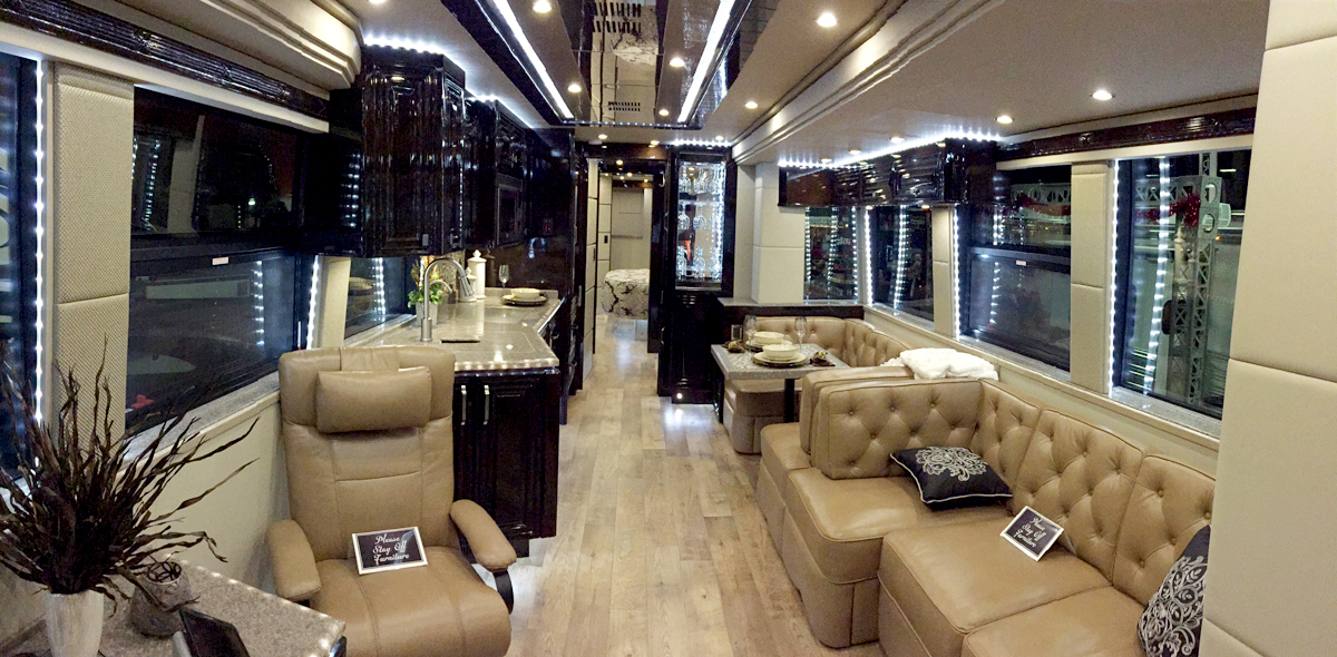 Transwest Unveiled their new Emerald Prevost at the 2014 National ...