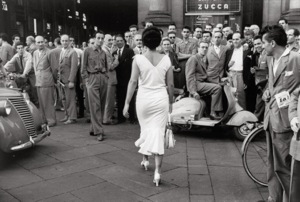 Mario De Biasi, Gli italiani si voltano, Milano 1954, © Archivio De Biasi