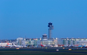 Düsseldorf Airport at dusk @ Andreas Wiese, Flughafen Düsseldorf
