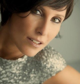 Lead vocalist Maria Enrica