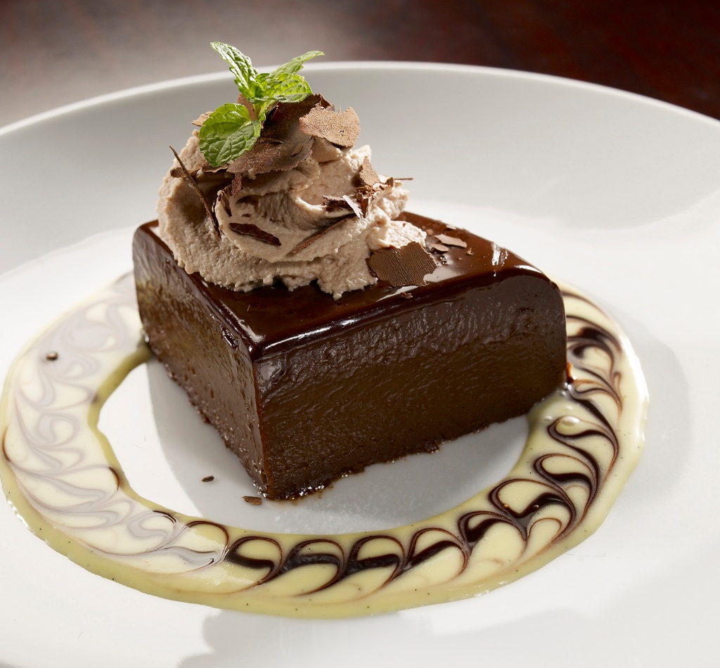 For the ultimate Valentine’s Day dining experience, Arrowhead Grill will offer a prime selection of desserts, including its decadent flourless chocolate cake.