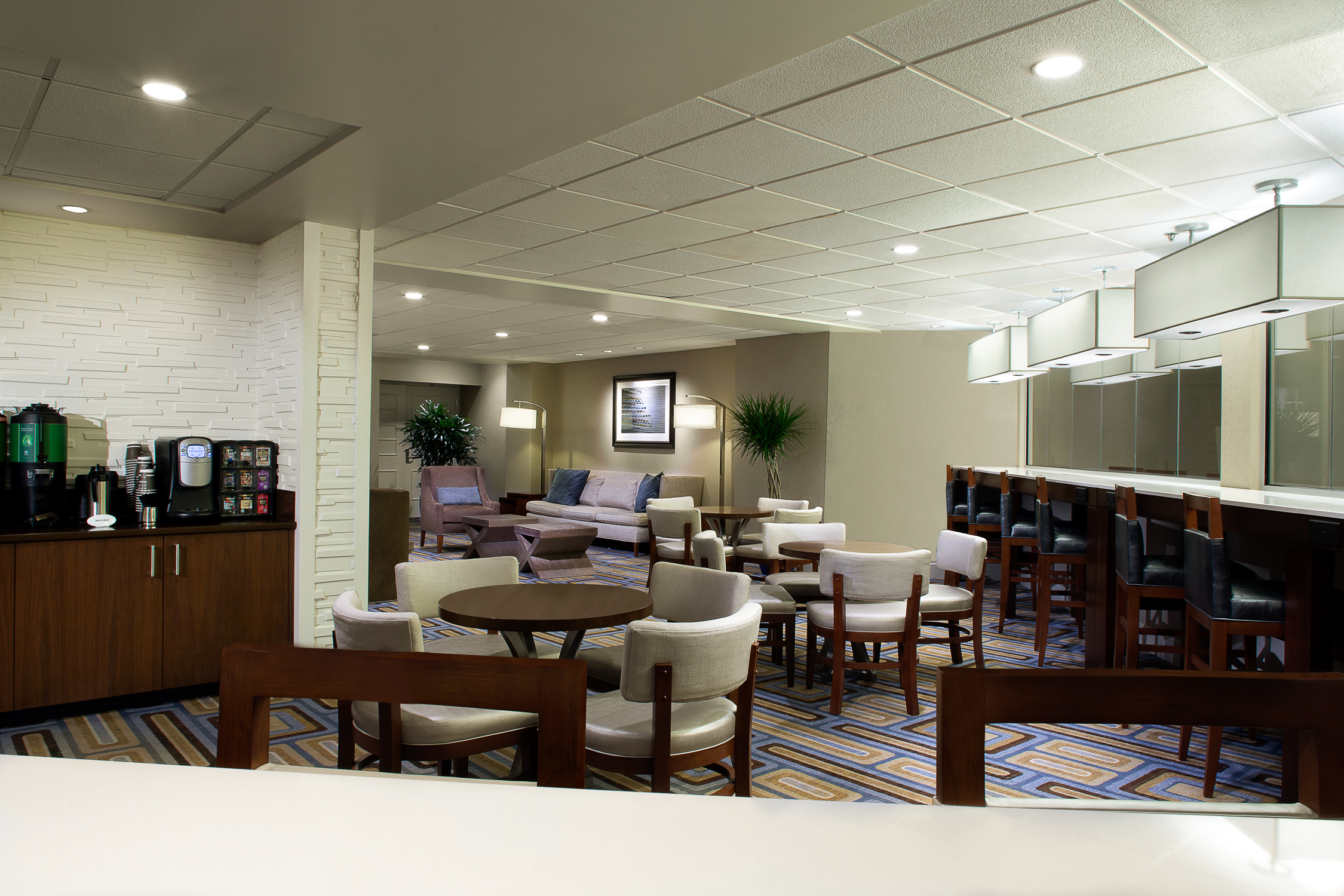 The Hilton Crystal City Executive Club Lounge