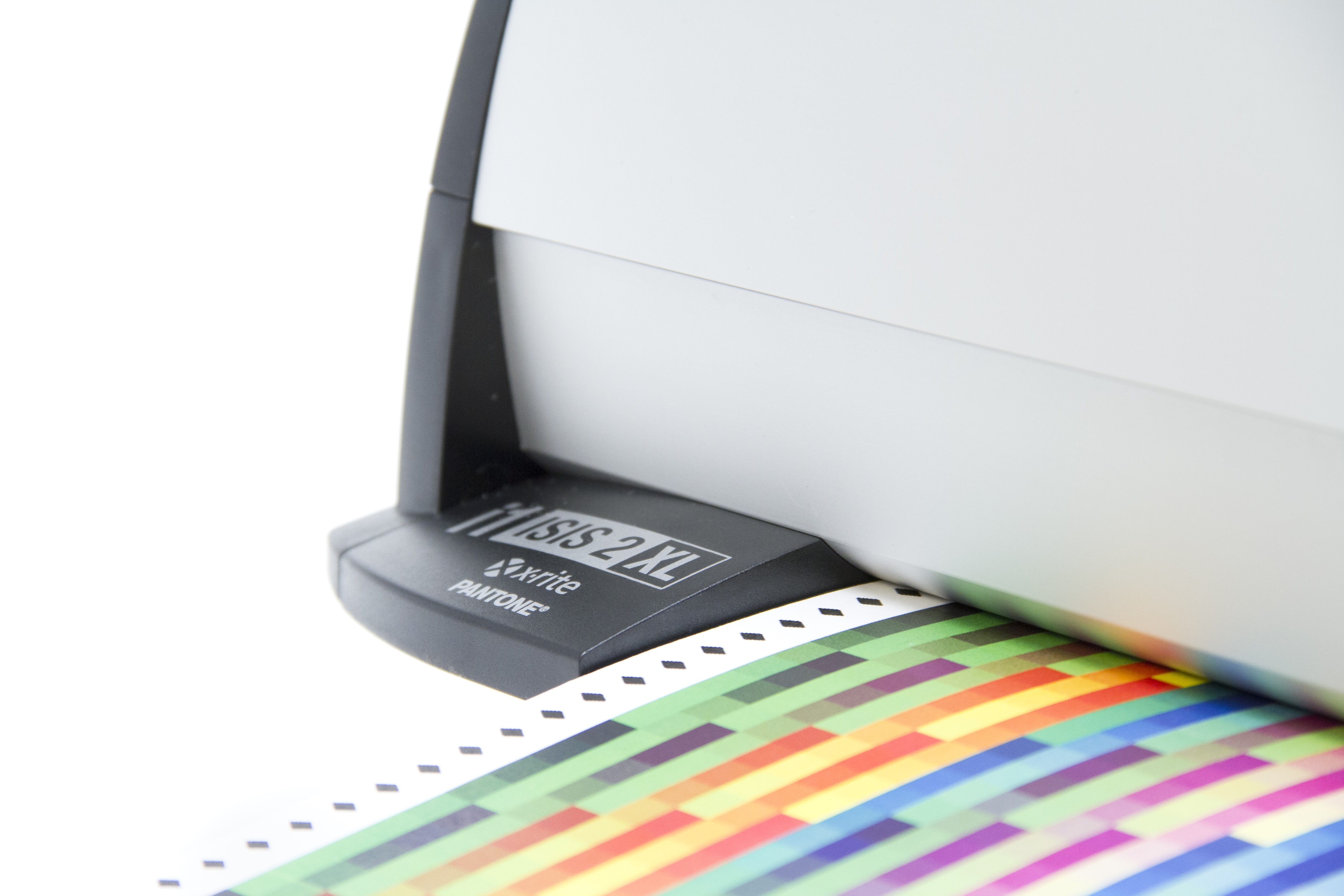 The i1iSis 2 XL reads up to 2,500 patches on a single A3/Tabloid sheet in just 10 minutes.