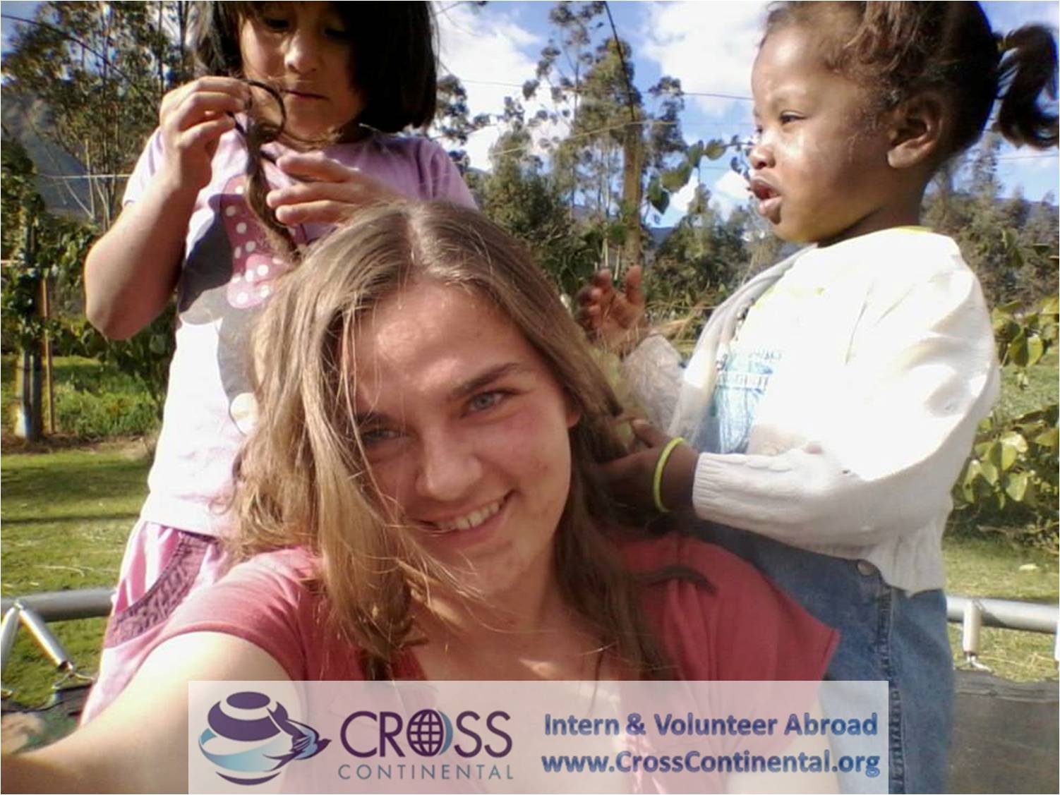 High School Volunteer Abroad Helping Children at an HIV Orphanage in Ecuador