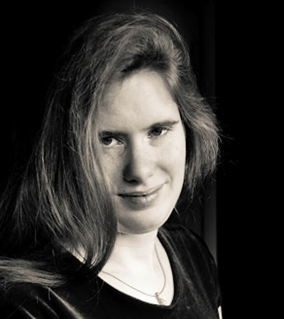 Emily Rose Cole of Carbondale, Illinois is the winner of the 2014 Tom Howard Prize