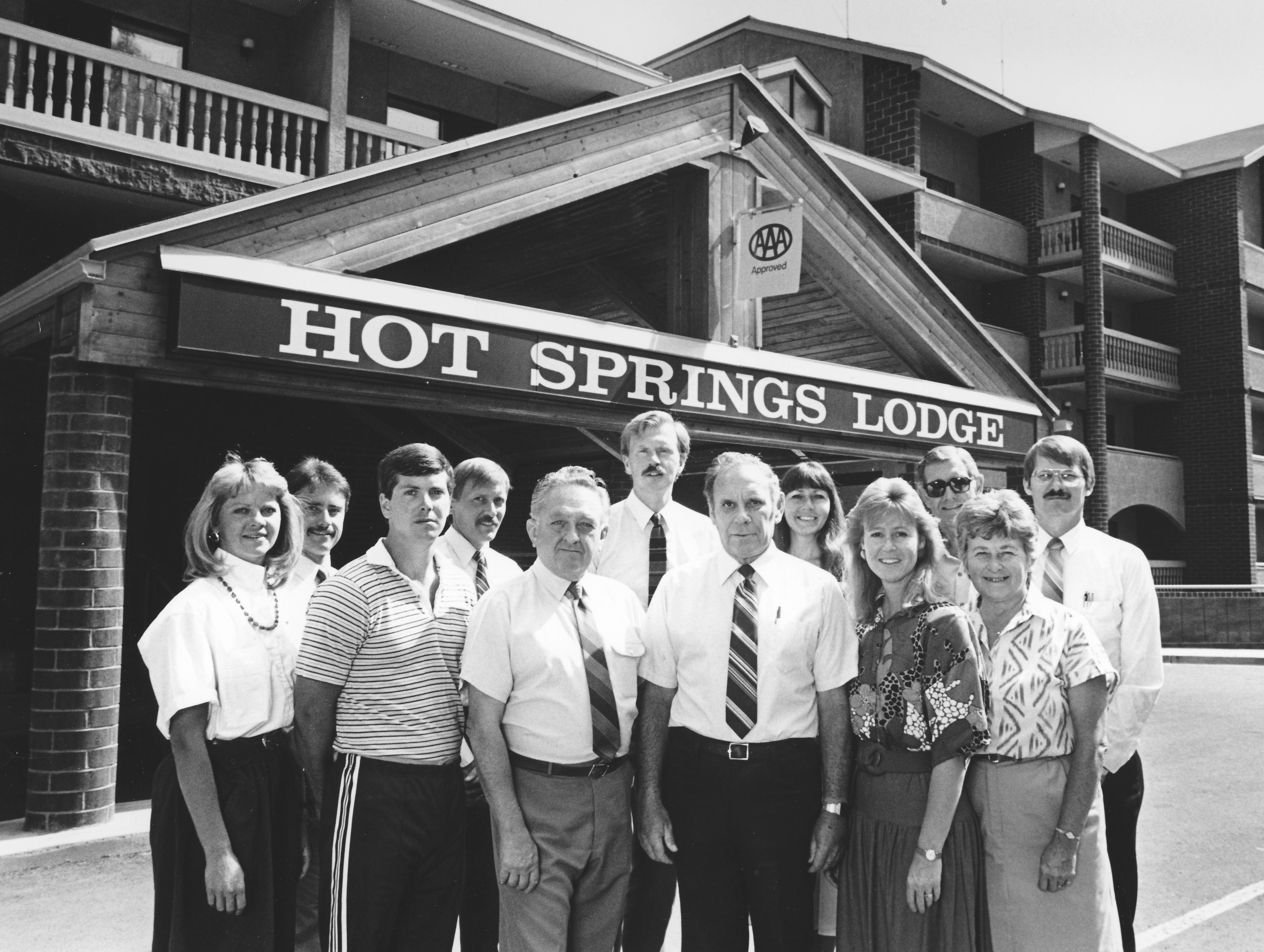 opening of the Glenwood Hot Springs Lodge in 1986