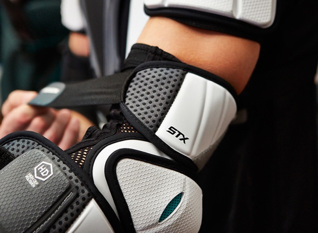 Surgeon 500 Elbow Pads feature Precision Fit, Moisture Management HD Foams, 360+ Strap and a Full-Arm Sleeve.