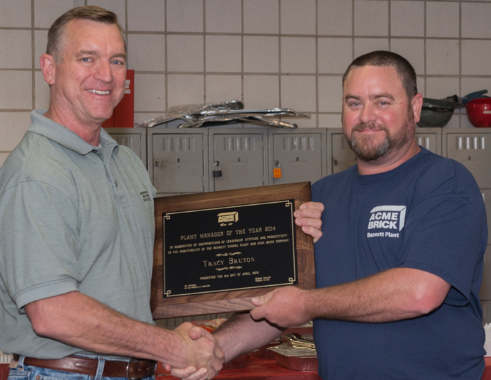 Ed Watson, Sr. Vice President of Production and Tracy Bruton, Acme Brick's Plant Manager of the Year.