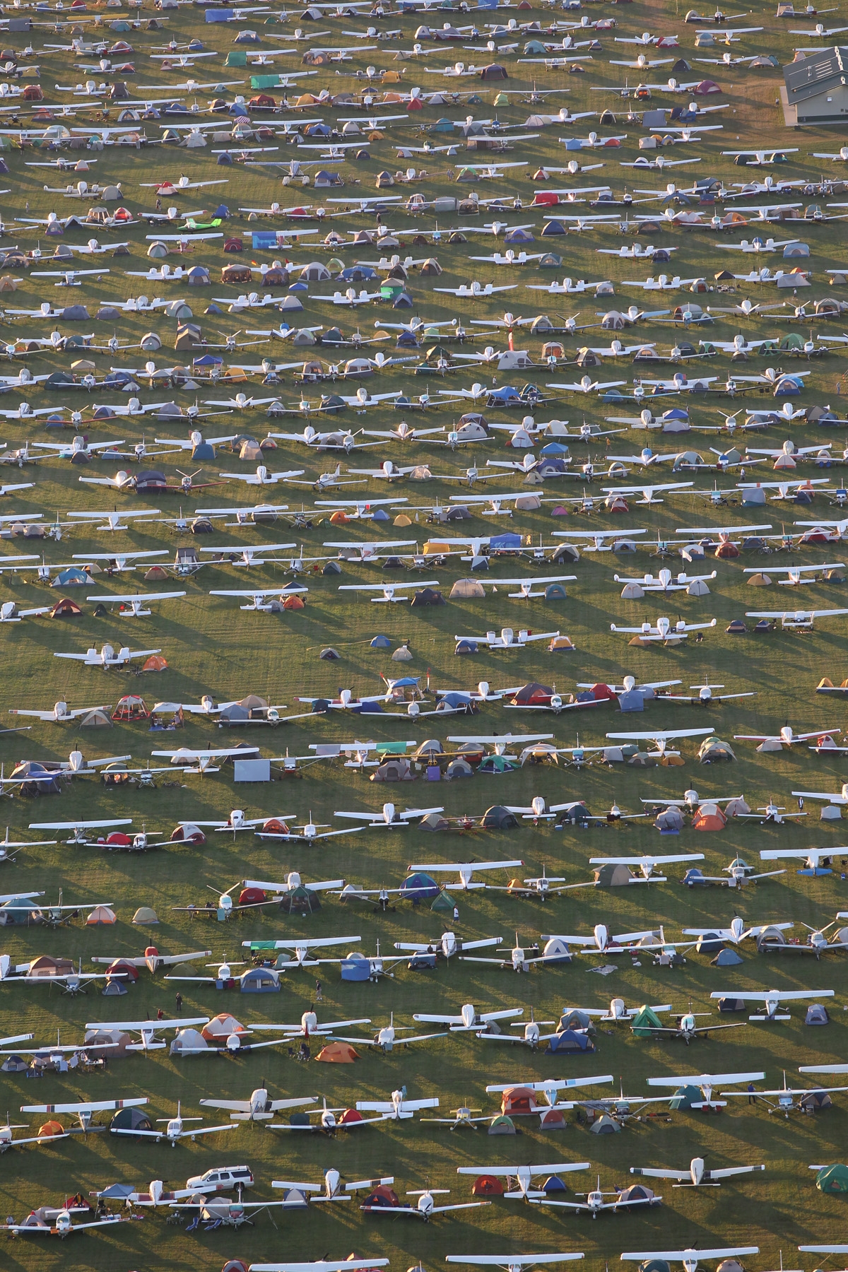 EAA AirVenture Oshkosh 2015 Schedule Set for High-flying Family Fun at ...