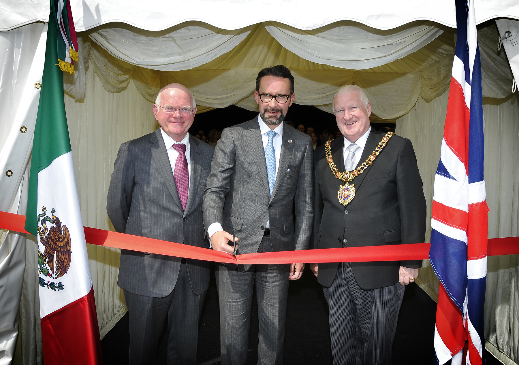 Pictured (l-r) are Tim Scott, Chairman of ENER-G and Honorary Consul of Mexico North of England; Ambassador of Mexico, Diego Gomez Pickering, and Lord Mayor of Manchester Councillor Paul Murphy OBE.
