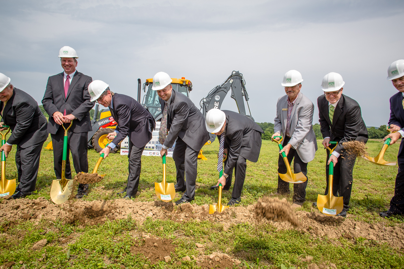The groundbreaking ceremony for Fuchs North America’s new headquarters facilities was held on June 23, 2015.