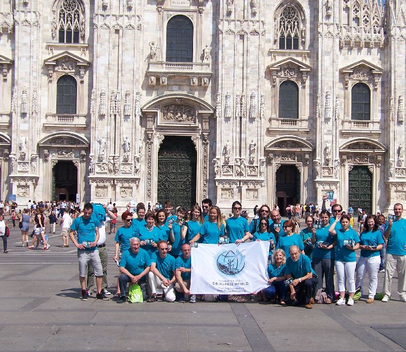 Scientologists in Milan, Italy, bring the truth about drugs to their city.