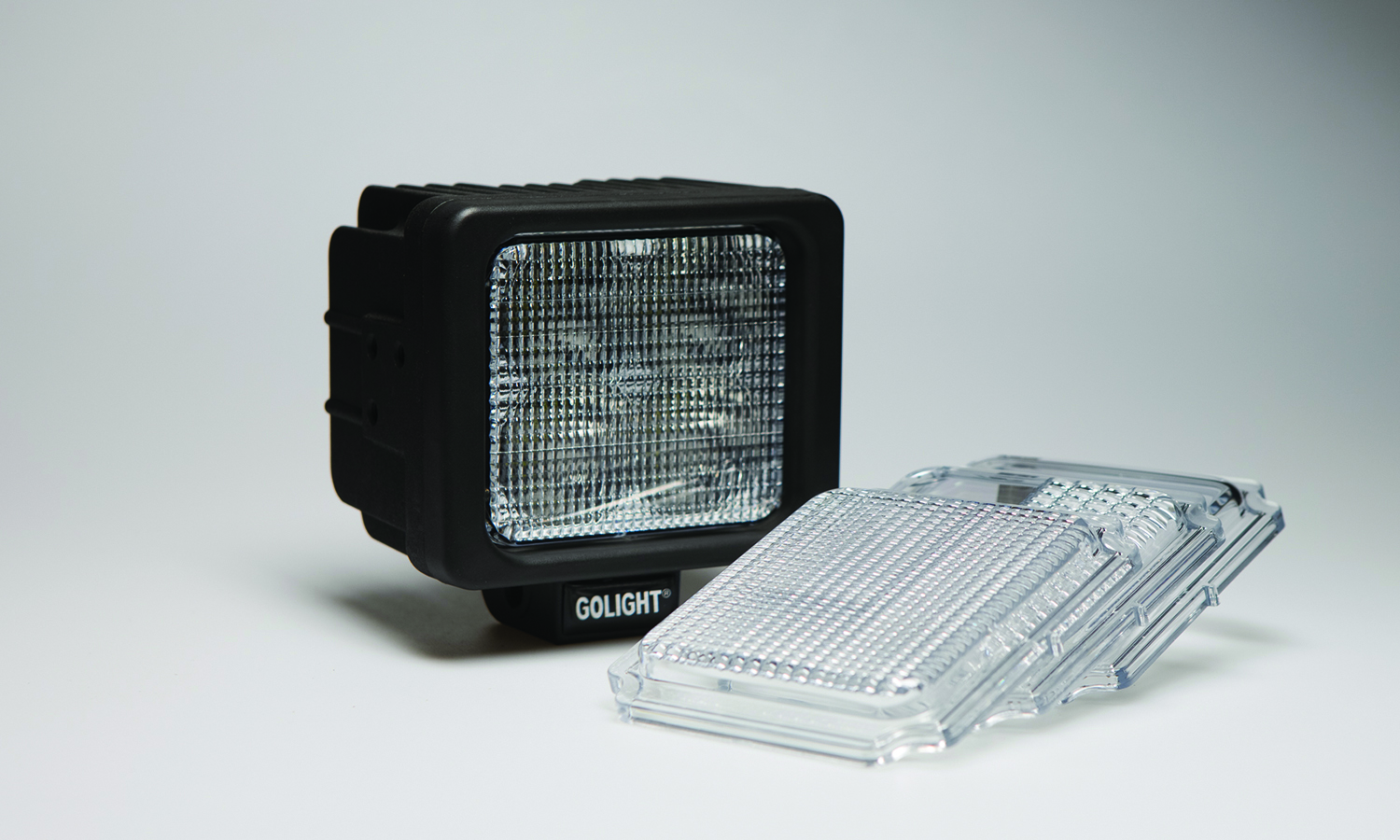 The raw power of the light’s 16 LEDs is controlled through the use of three rugged yet versatile polycarbonate lenses.