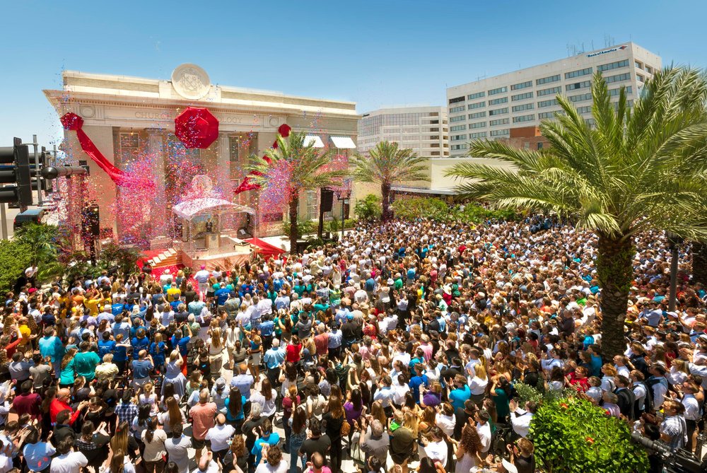 THE RIBBON CUTTING Saturday, July 11 of the Church of Scientology Information Center was celebrated by thousands in Clearwater’s downtown corridor.