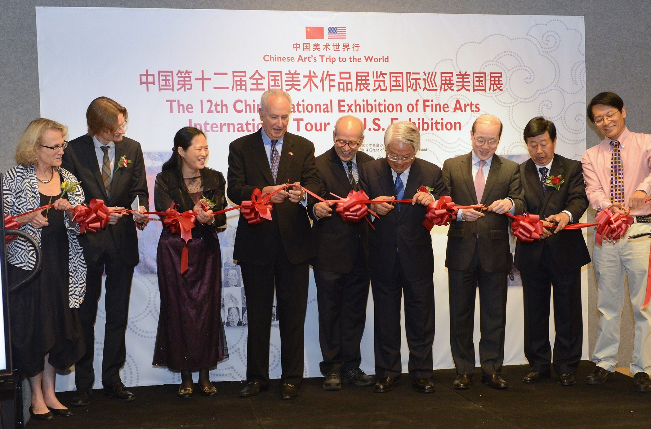 Bonhams ribbon cutting opening the 12th China National Exhibition of Fine Arts