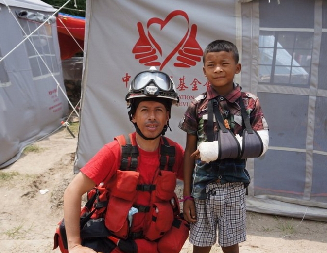 Captain of Circle of Aid Technicians of Colombia, CINAT, providied first aid and medical care to those in need in displaced persons camps in Nepal.
