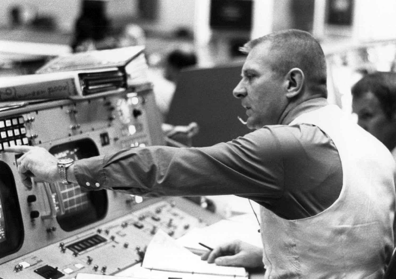 Gene Kranz, best known as the leader of Mission Control flight directors who brought the ill-fated Apollo 13 crew safely back to Earth in April 1970, will speak at Unity Temple on November 5, 2015.