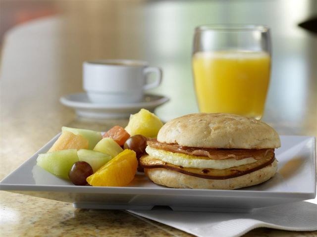 Hyatt Place Washington DC/US Capitol – Free breakfast