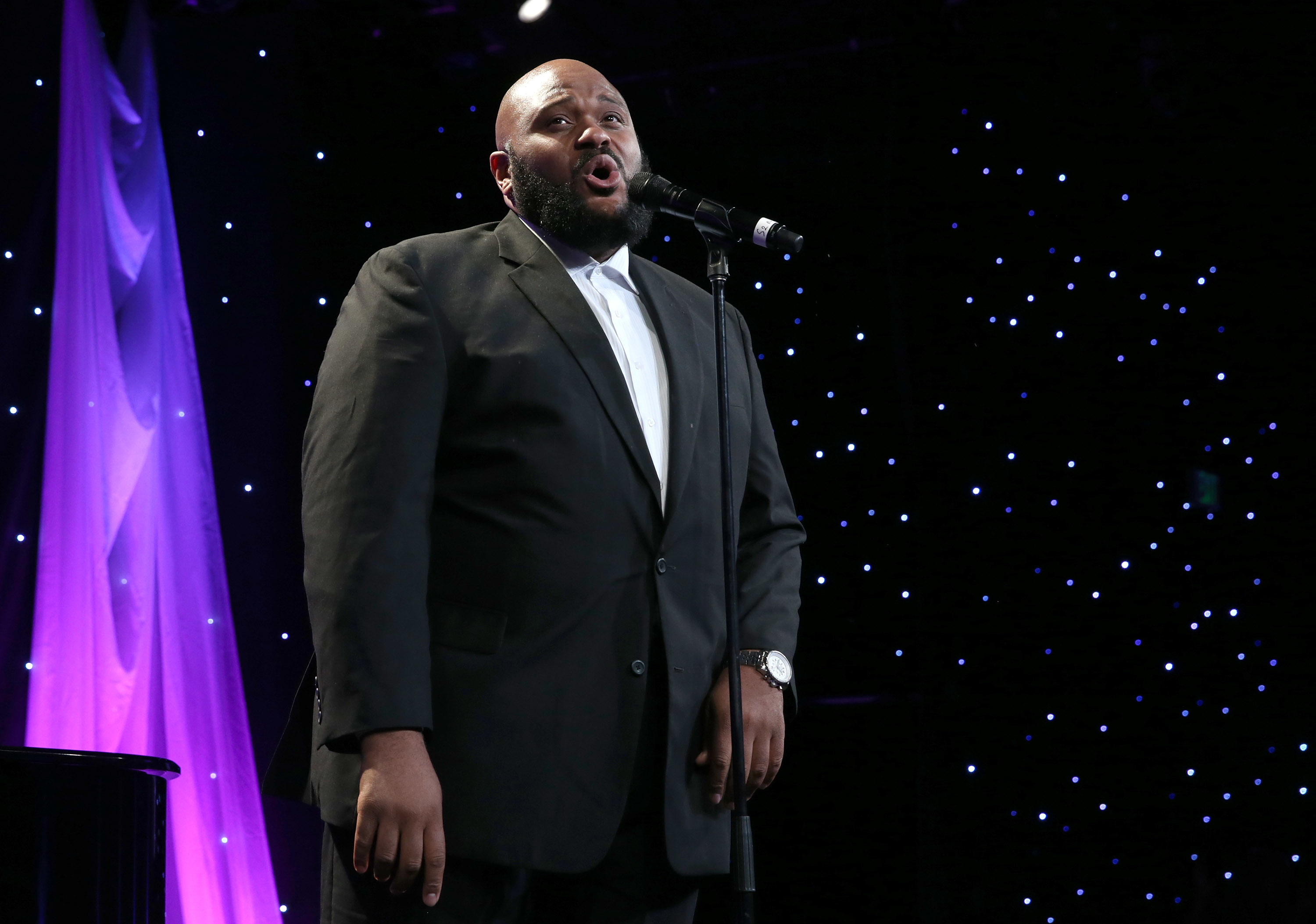 American Idol Season 2 winner, Ruben Studdard, was a guest vocalist with David Foster at Augie’s Quest Tradition of Hope gala at the Beverly Hilton Hotel on October 10, 2015. Photo credit Steve Cohn.
