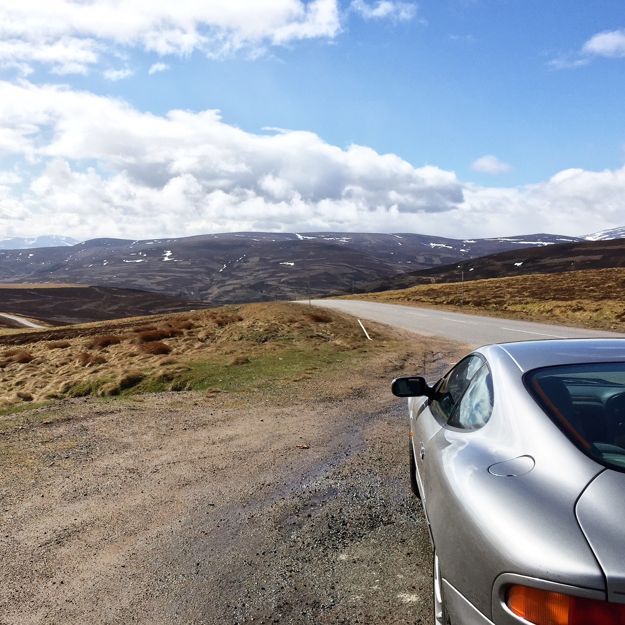 Aston Martin DB7 Vantage in the Scottish Highlands