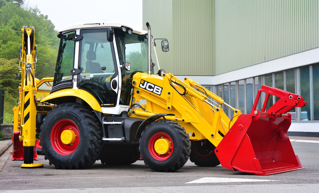 JCB has produced a "platinum" edition of its famous backhoe loader to mark its 70th anniversary.