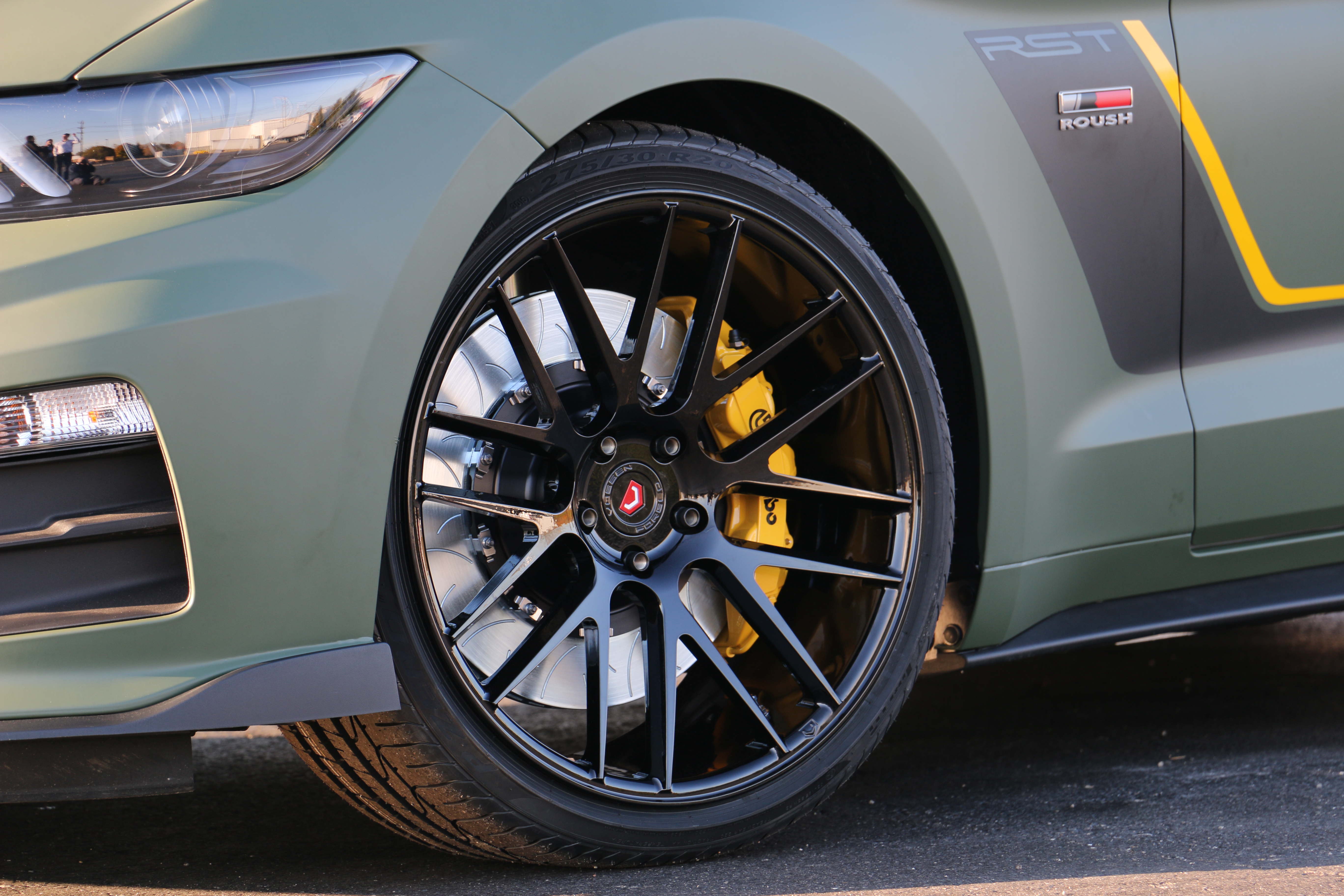 The ROUSH Turbocharger takes the 2016 EcoBoost Mustang to 511 horsepower, 465 lb-ft torque.