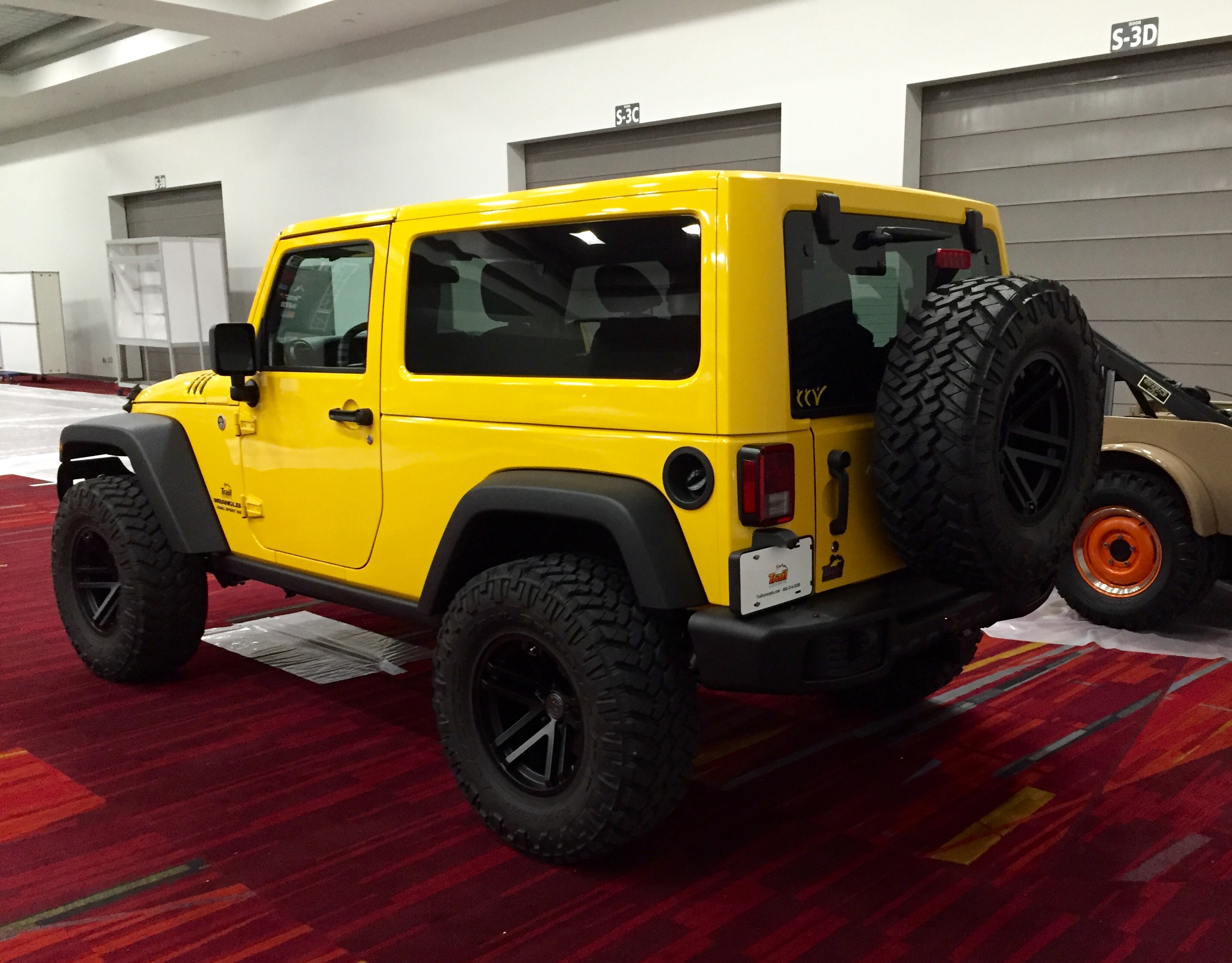 Aftermarket Supplier To Reveal Long-Wheelbase Stretched Jeep Wrangler  Concept At SEMA 2015