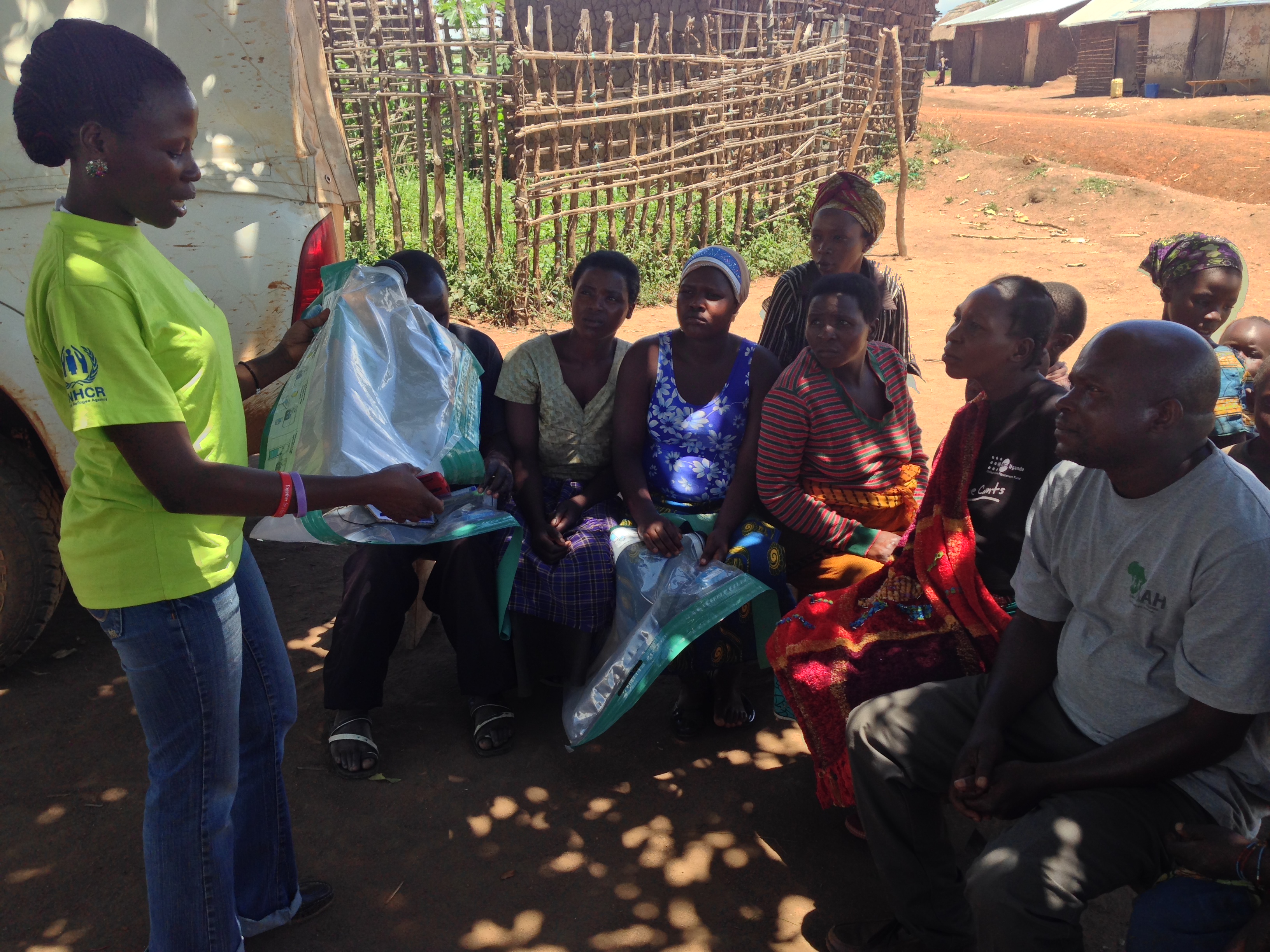 Teaching the use of PotaVida's Smart Solar Purifier in Uganda