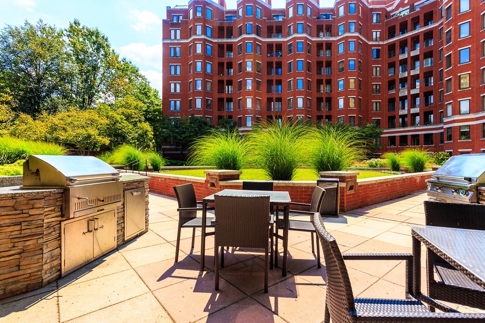 Custom Outdoor Kitchens