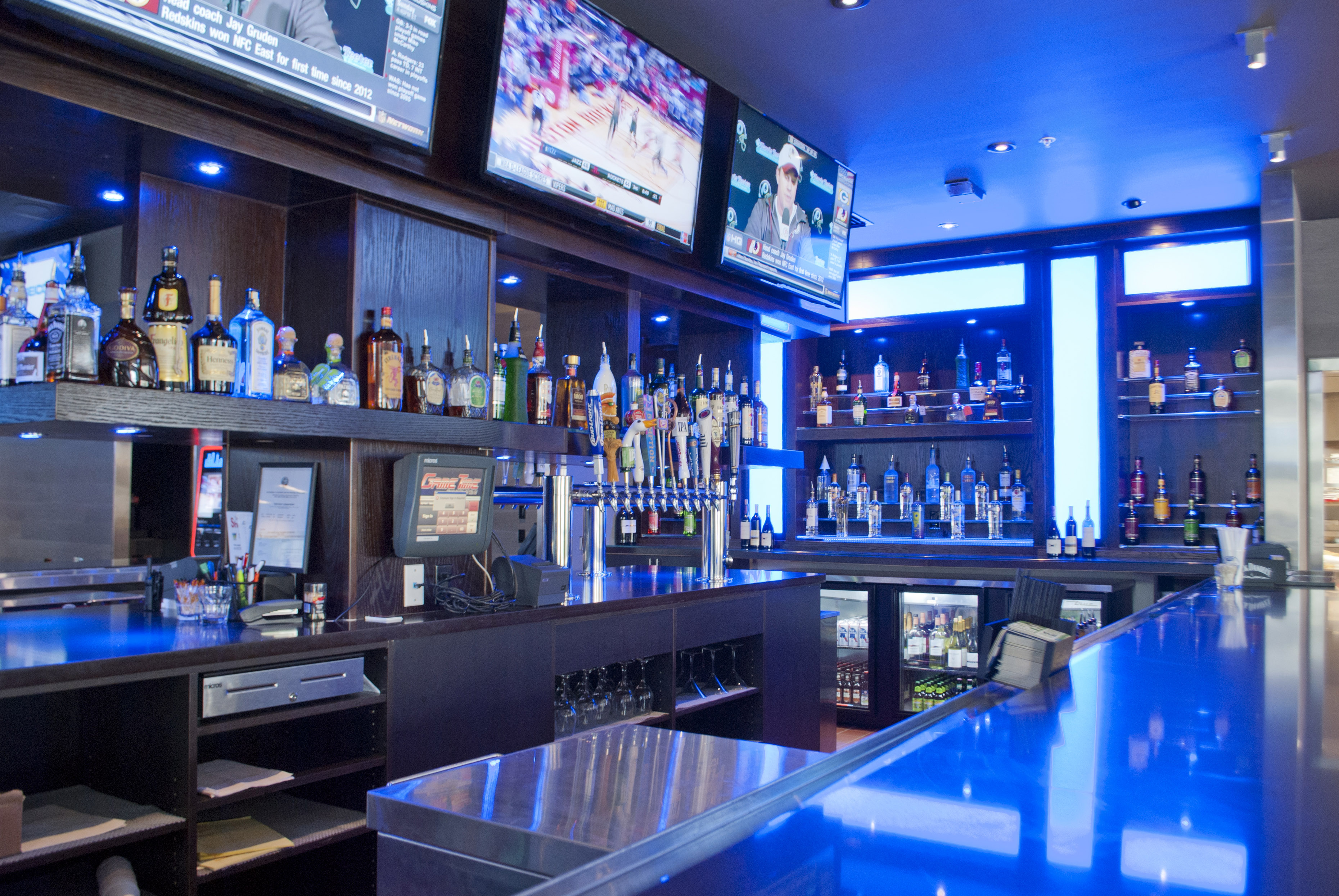 GameTime Fort Myers full liquor Sports Bar