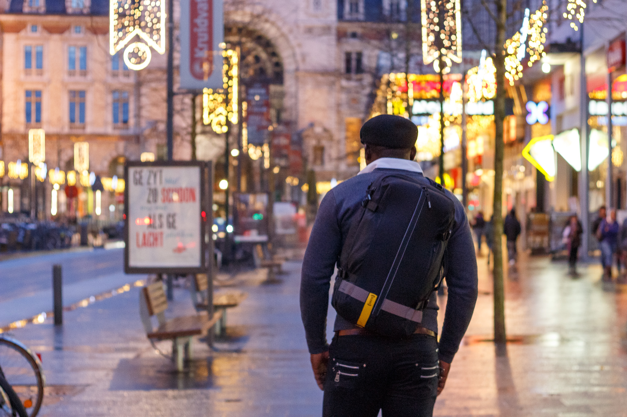 Slicks Messenger Bag Mode Lifestyle